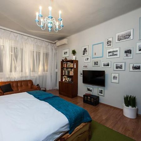 Europe Heart Apartment For 9 Budapest Luaran gambar