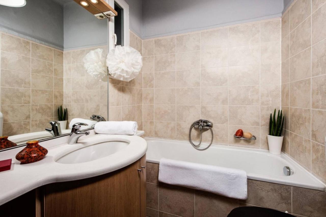 Europe Heart Apartment For 9 Budapest Luaran gambar