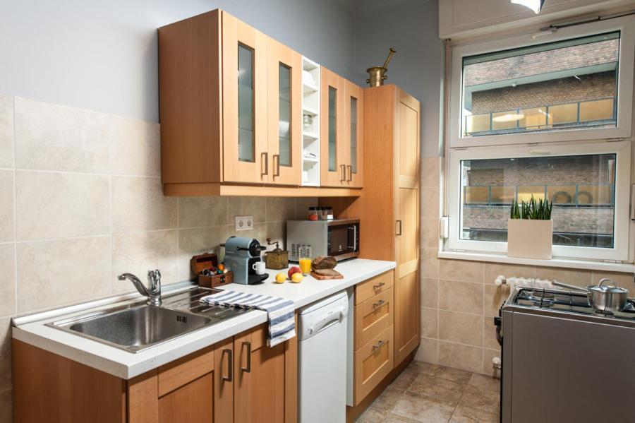 Europe Heart Apartment For 9 Budapest Luaran gambar